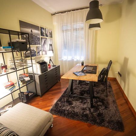 Apartmán Cinematic Modern Flat, 100 Mt Da Ospedale Ravenna Exteriér fotografie