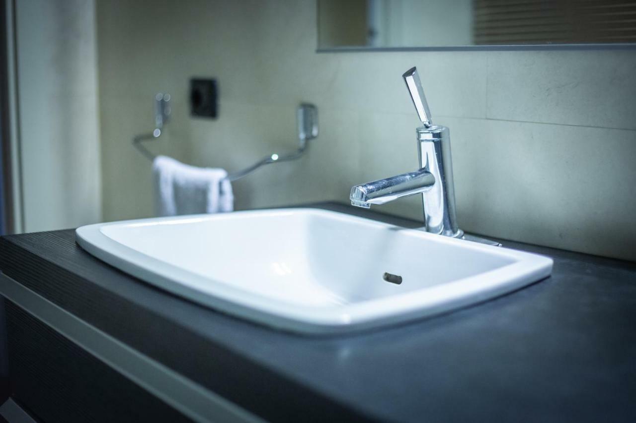 Apartmán Cinematic Modern Flat, 100 Mt Da Ospedale Ravenna Exteriér fotografie